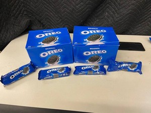Oreo Original Vanilla Sandwich Cookies 24-Count Cases (Lot of 2)