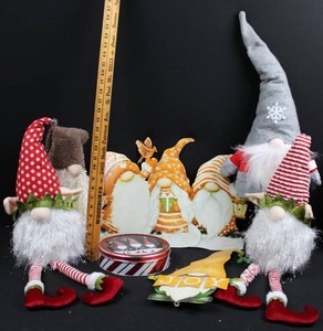 Christmas Gnome Decor & Makiko Lighted Wall Hanging Mixed Lot
