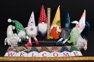 Christmas Gnome Figurines & WELCOME Sign Mixed Lot