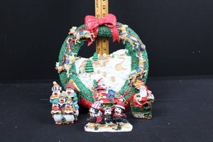 Christmas Wreath & Figurines Mixed Lot