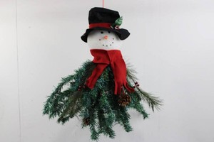 Hanging Snowman Christmas Decoration With Evergreen Greenery 20L