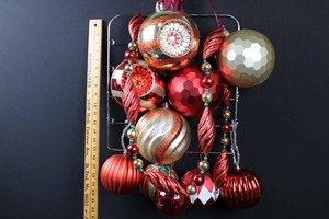 Christmas Ornaments & Beaded Garlands - Mixed Lot of 10 Ornaments