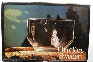 Orrefors Sweden 276911 Edvin Ohrstrom Art Glass Vase