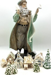 Santa & Christmas Village Decor - 9-Piece Mixed Lot