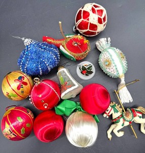Vintage Christmas Ornaments & Decorative Pieces Mixed Lot (Lot of 13)
