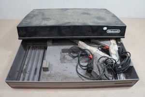 Vintage Nintendo Video Game Console Storage Case and NES Zapper Light Guns