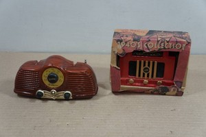 2 Vintage Style Radios