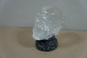 Lighted Bubbler Crystal Skull