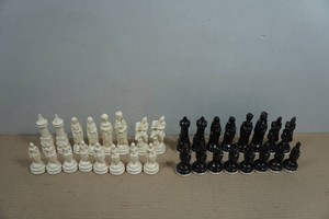 Porcelain Chess Pieces
