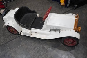 Vintage 1960's Louis Marx & Co Stutz Bearcat Battery Operated Ride-On Toy Car
