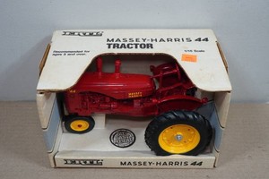 Ertl Massey-Harris 44 Tractor 116 Scale Replica