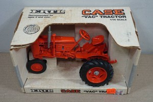 Ertl Case Vac Tractor 116 Scale Replica