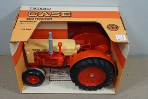 Ertl Case 600 Tractor 116 Scale Replica