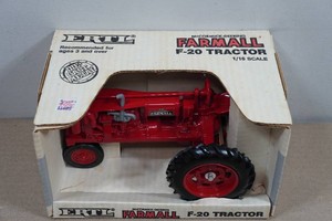 Ertl Farmall F-20 Tractor 116 Scale Replica