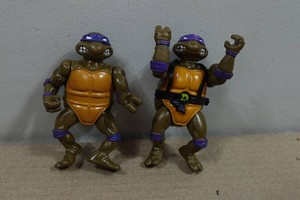 2 TMNT Donatello Action Figures