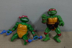 2 TMNT Raphael Action Figures