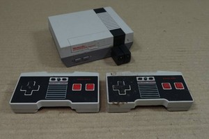 NES Mini Console with Wireless Controllers