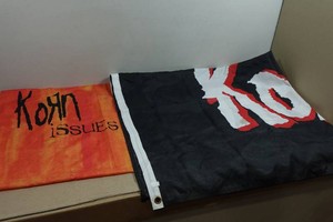 3 Korn Flags