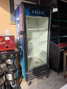 Working Dasani Commercial Rolling Refrigerating Cooler