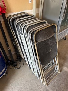 Lot of 20 Good MetalPlastic Folding Chairs - Samsonite etc