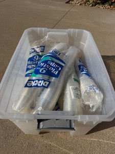 Large Lot of Brand New 9oz Plastic Cups