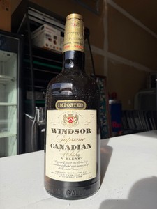 LARGE Vintage Windsor Canadian Whiskey One Gallon Display Bottle