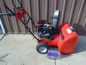 MTD 179cc 24 electric start snow blower. Very good condition. Tested & works. As shown.