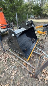 12T Cleanup Excavator Bucket