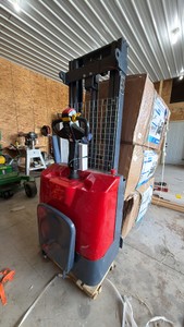 Electric Stacker Truck