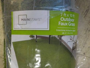 Mainstays 7ft x 10 ft  Outdoor Faux Grass