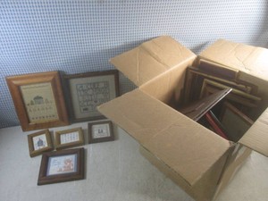 (BR3) Assorted Frames Wall Decor and Picture Frames