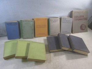 (EW7) Assorted Vintage Books
