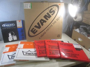 (EC1) Assorted New Evans and Remo Drum Heads 12 13 14 and an 18