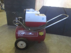 (CS) Thomas Sprayit 100 PSI 34 HP Oilless Air Compressor - Powers On and Runs