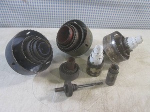 (BS) Assortment of Hole Saws