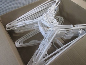 (EW6) Plastic Hangers