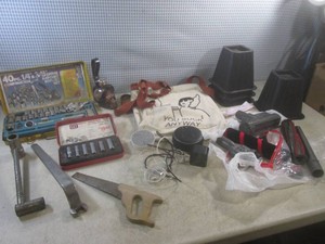(A-2) Socket Sets and Other Tools, 6 Bed Risers and Other Misc