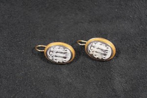 Pair of 18k Yellow Gold Leverback Earrings - 3 Graces Cameo