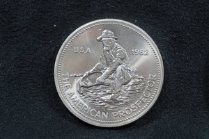 1982 Engelhard American Prospector 1 Ounce Silver Coin
