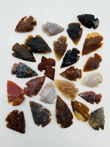 Assorted Knapped Stone Arrowheads (Lot of 24)