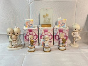 Precious Moments Collectible Figurines & Plaque (Lot of 6)