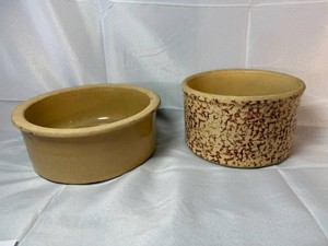 R.R.P. Co.Robinson Ransbottom Pottery of, Roseville Ohi Stoneware Brown Spongeware Ceramic Crock and Yelloware Crock lot of 2)