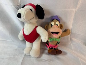 Vintage Workout Snoopy & Magilla Gorilla Plush Character Assortment (Lot of 2)