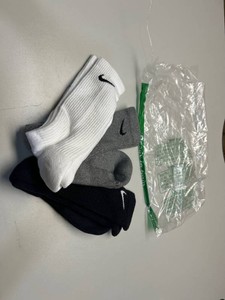 $24 Nike Mens Everyday Plus Cushion Crew Socks (Large, Black, white, grey)