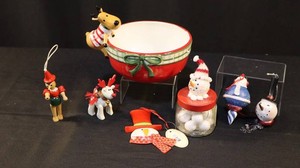 Harry & David Reindeer Candy Dish & Holiday Decor Mixed Lot