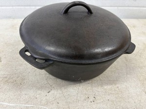 Cast Iron Pot with Lid 8