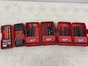 Milwaukee Drill Bits with Casses