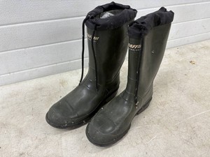 Size 10 Baffin Insulated Boots