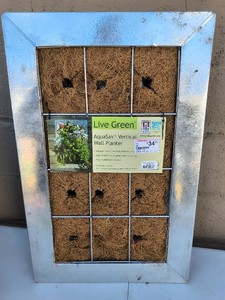 Live Green Vertical Wall Planter