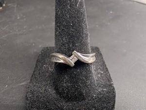 10K Gold Diamond Crossover Ring